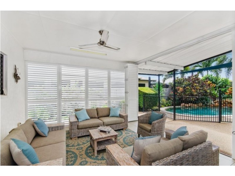 2 Littabella Place, Bushland Beach QLD 4818