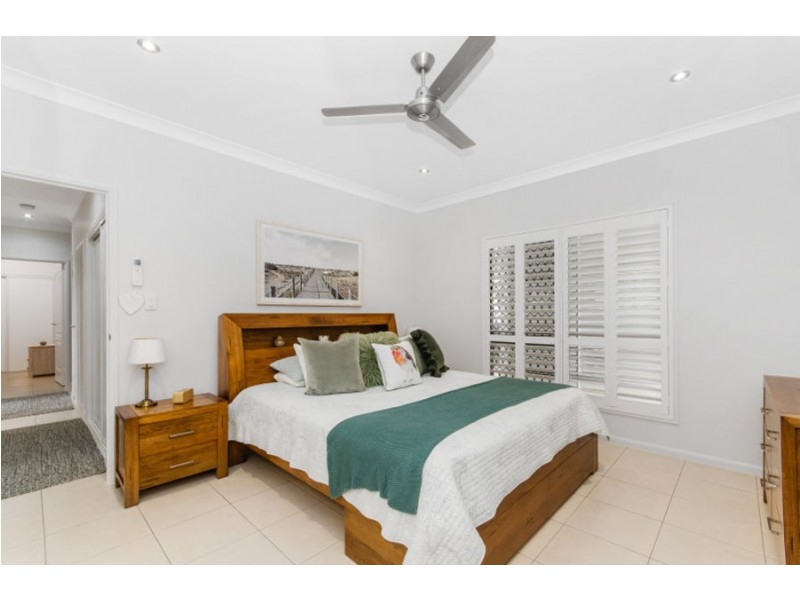 2 Littabella Place, Bushland Beach QLD 4818