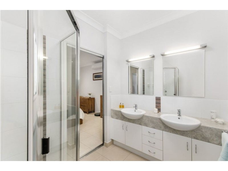 2 Littabella Place, Bushland Beach QLD 4818