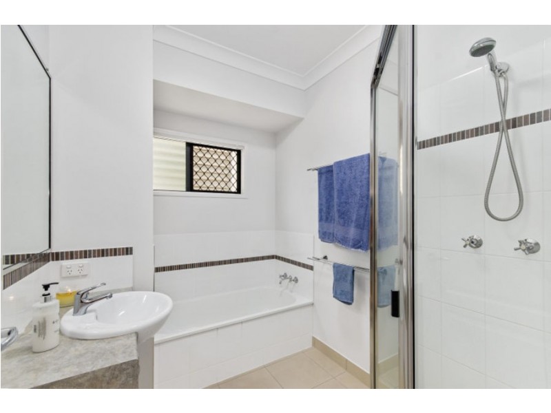 2 Littabella Place, Bushland Beach QLD 4818