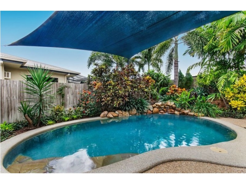 2 Littabella Place, Bushland Beach QLD 4818