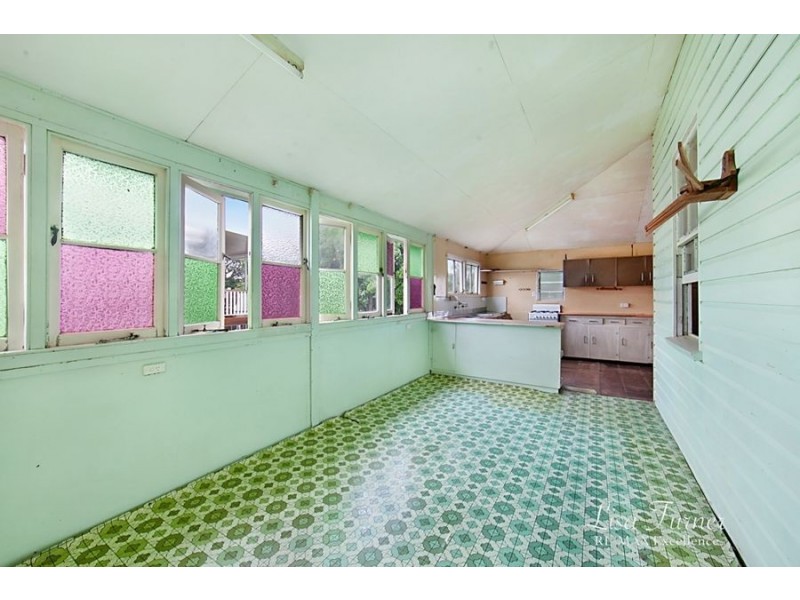 15 Norris Street, Hermit Park QLD 4812