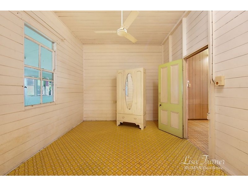 15 Norris Street, Hermit Park QLD 4812