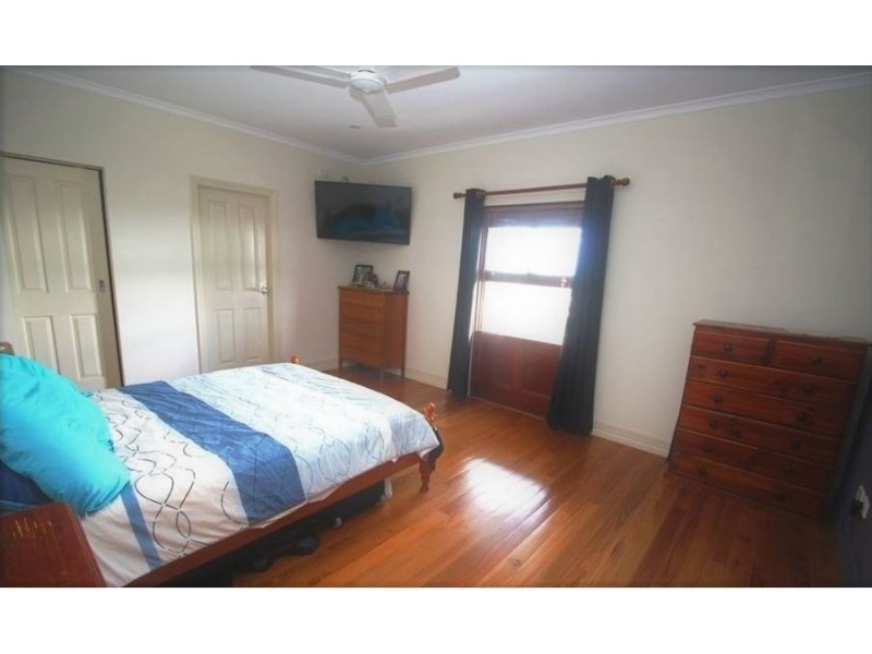 17 Cashell Crescent, Bushland Beach QLD 4818