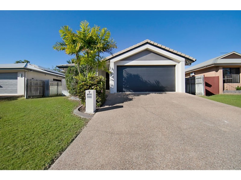 7 Trigger Court, Mount Louisa QLD 4814