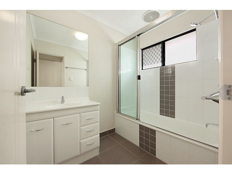 13 Daydream Circuit, Burdell QLD 4818