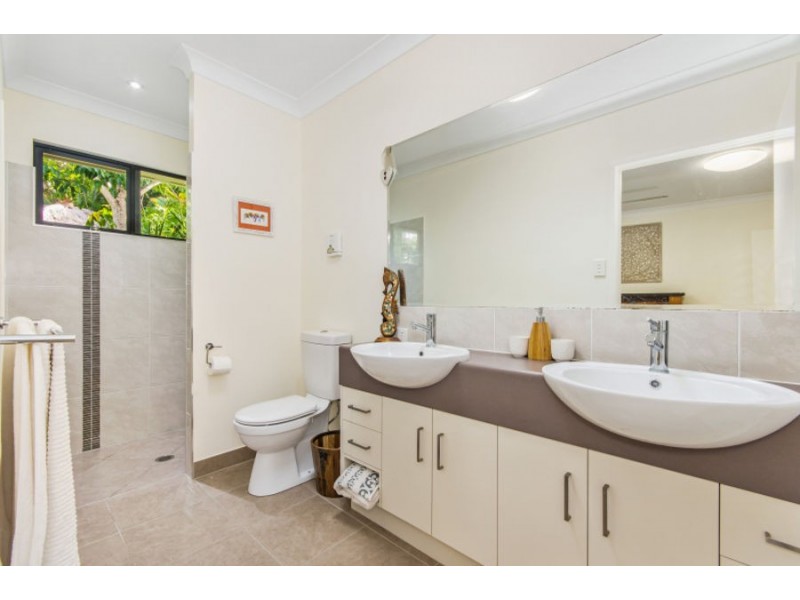 375 Garland Road, Bushland Beach QLD 4818