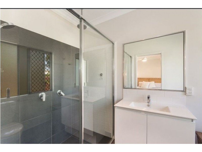 37 Woodwark Drive, Bushland Beach QLD 4818