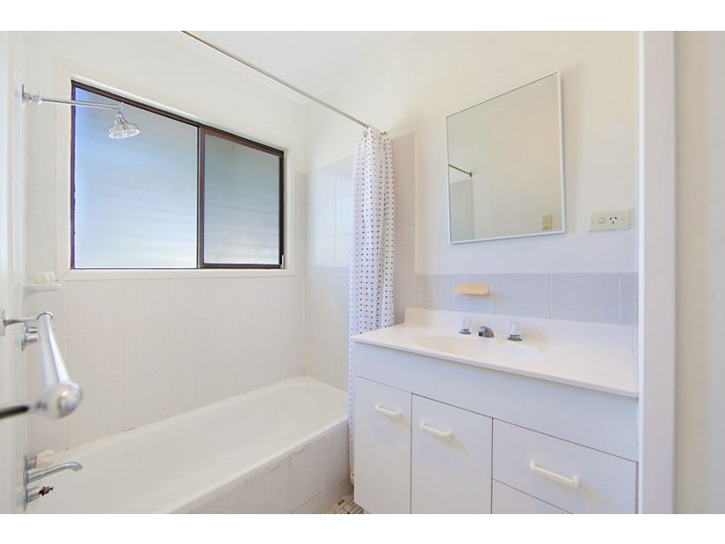 499 Ross River Road, Cranbrook QLD 4814