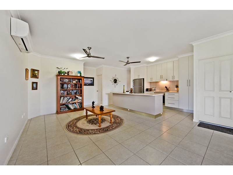 20 Pacific Avenue, Bushland Beach QLD 4818