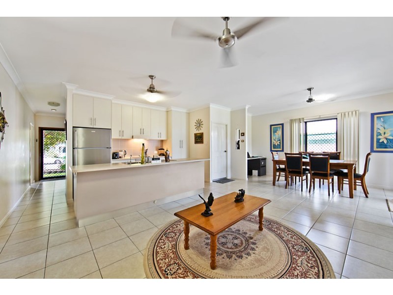 20 Pacific Avenue, Bushland Beach QLD 4818