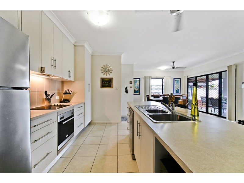 20 Pacific Avenue, Bushland Beach QLD 4818