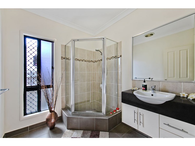 20 Pacific Avenue, Bushland Beach QLD 4818