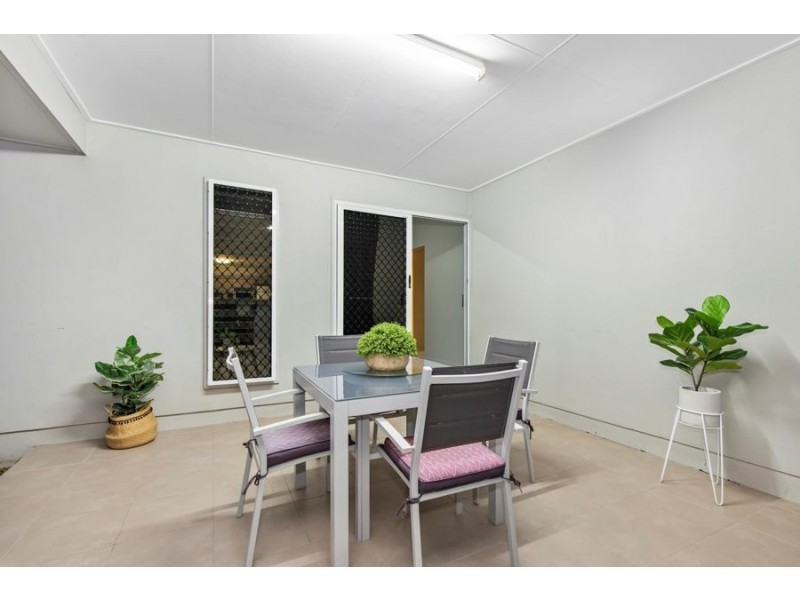 6 Spencer Avenue, Kirwan QLD 4817