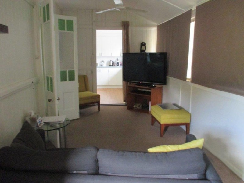 4/12 Humphrey Street, West End QLD 4810