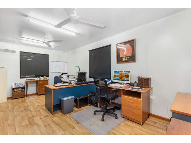 35 Greenview Drive, Mount Louisa QLD 4814