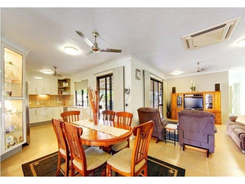 6 Capri Court, Heatley QLD 4814