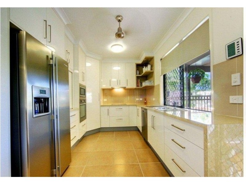 6 Capri Court, Heatley QLD 4814