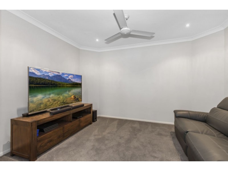 5 Currawinya Court, Bushland Beach QLD 4818