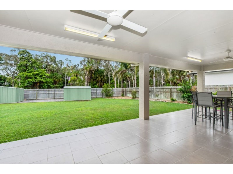 5 Currawinya Court, Bushland Beach QLD 4818