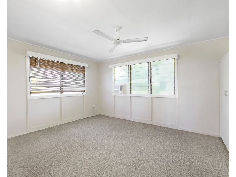 1/27 Bay Street, Pallarenda QLD 4810