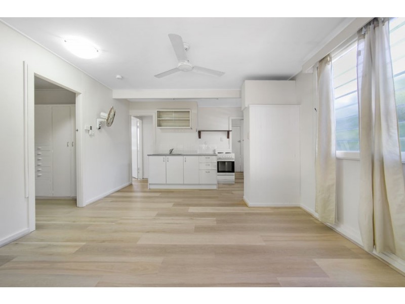 3/27 Bay Street, Pallarenda QLD 4810