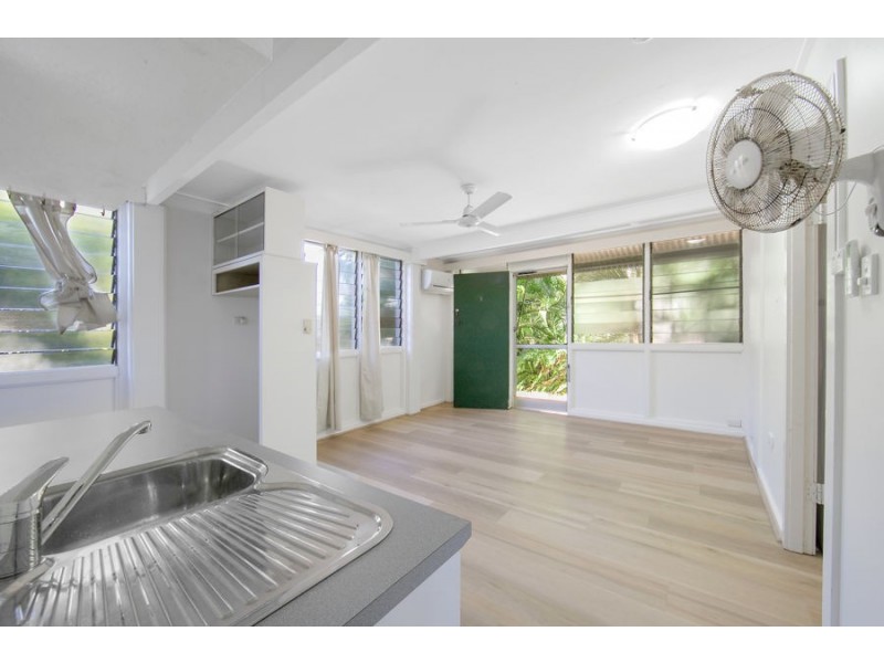 3/27 Bay Street, Pallarenda QLD 4810