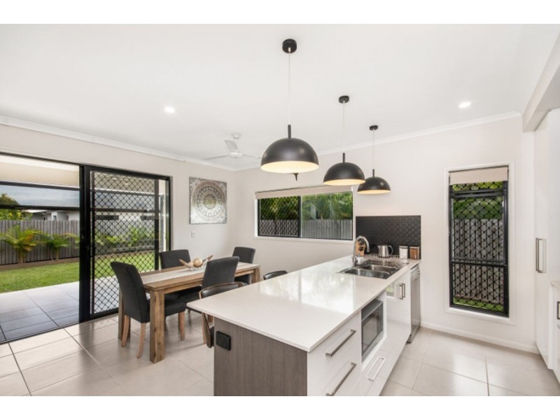 39 Fremont Street, Mount Low QLD 4818