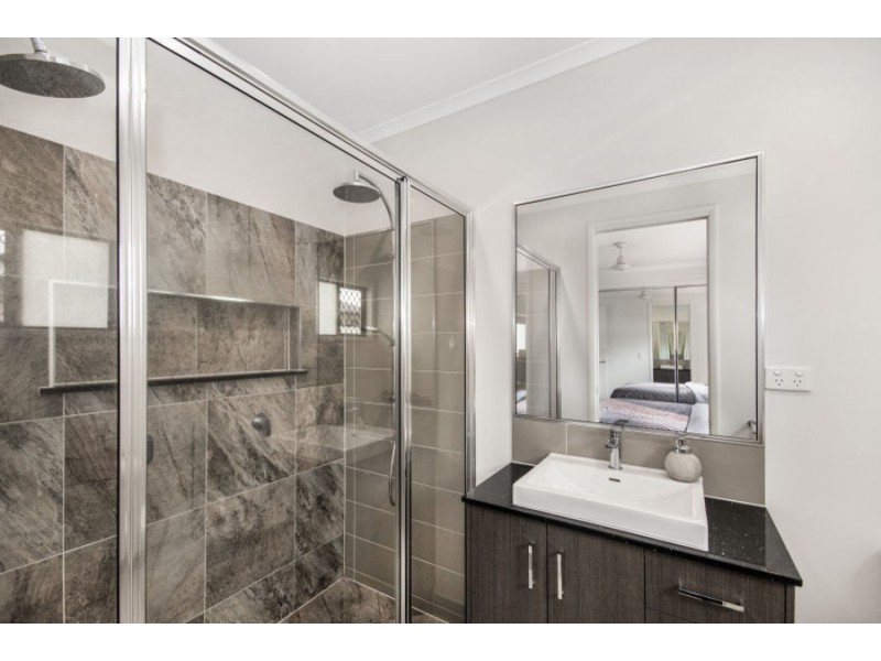 39 Fremont Street, Mount Low QLD 4818