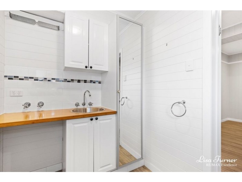 15 Seventh Street, Railway Estate QLD 4810