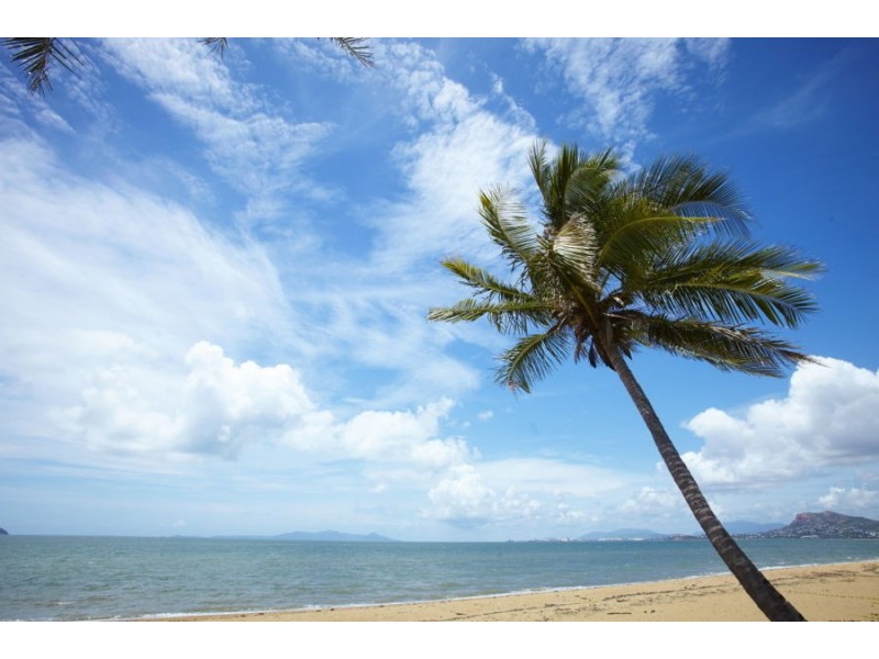 10 Sallows Street, Pallarenda QLD 4810