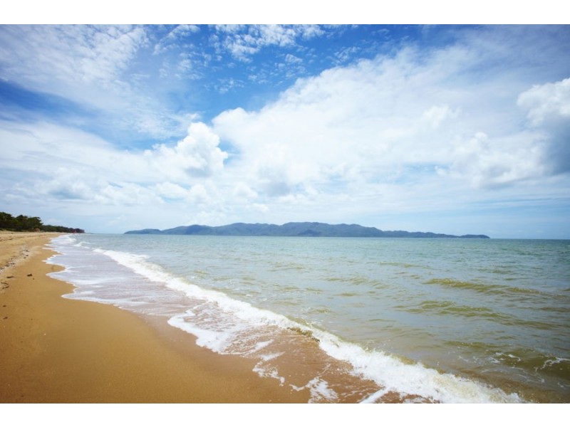 10 Sallows Street, Pallarenda QLD 4810