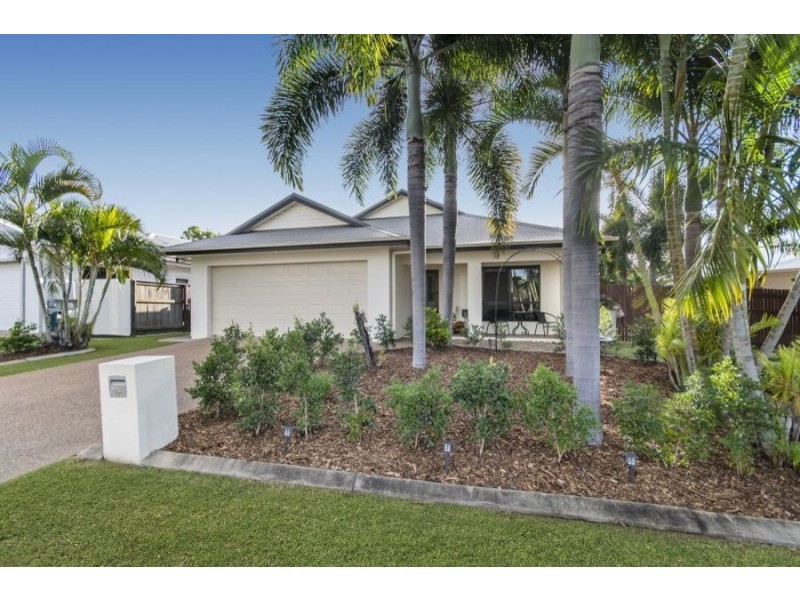 17 Woodwark Drive, Bushland Beach QLD 4818