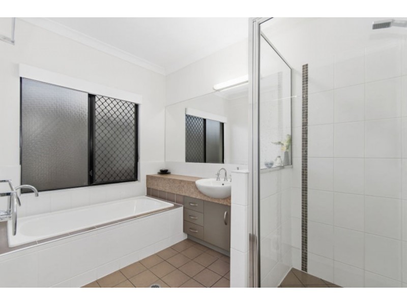 17 Woodwark Drive, Bushland Beach QLD 4818