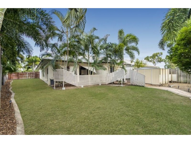 17 Woodwark Drive, Bushland Beach QLD 4818