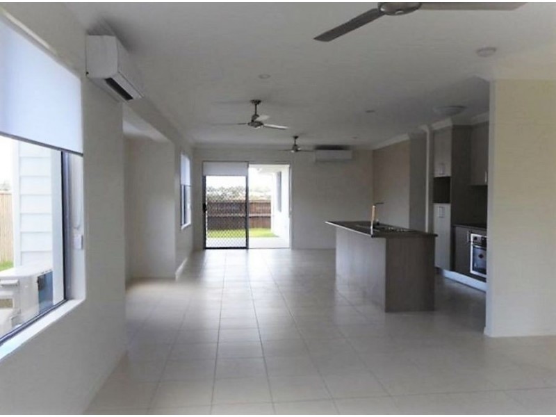 10 Filmoy Place, Bushland Beach QLD 4818