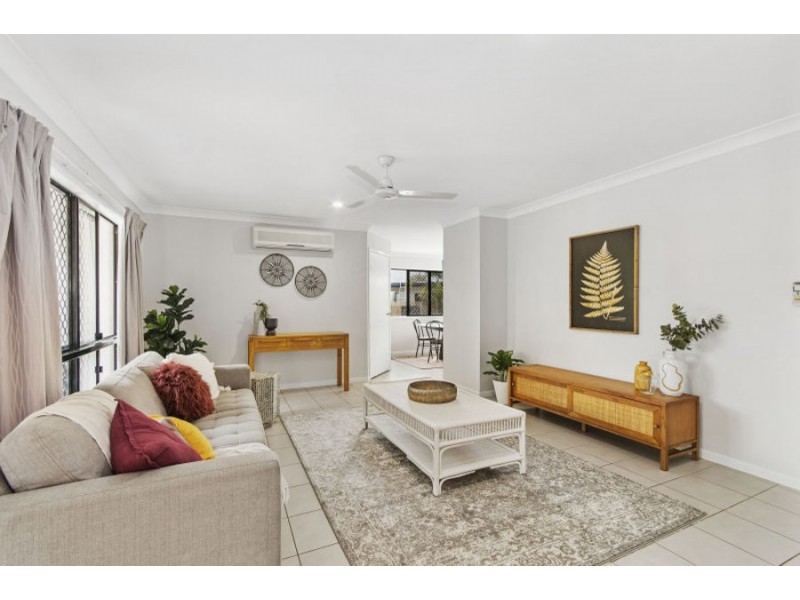 40 Woodwark Drive, Bushland Beach QLD 4818