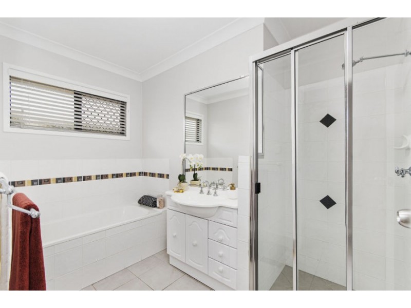 40 Woodwark Drive, Bushland Beach QLD 4818