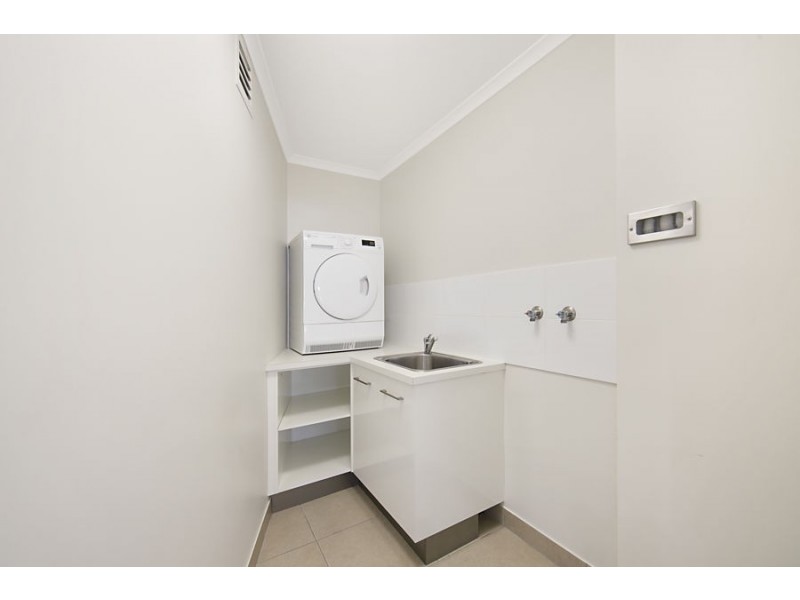 2/146 Eyre Street, North Ward QLD 4810