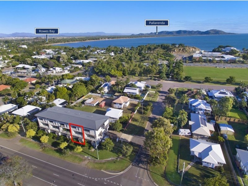 2/146 Eyre Street, North Ward QLD 4810