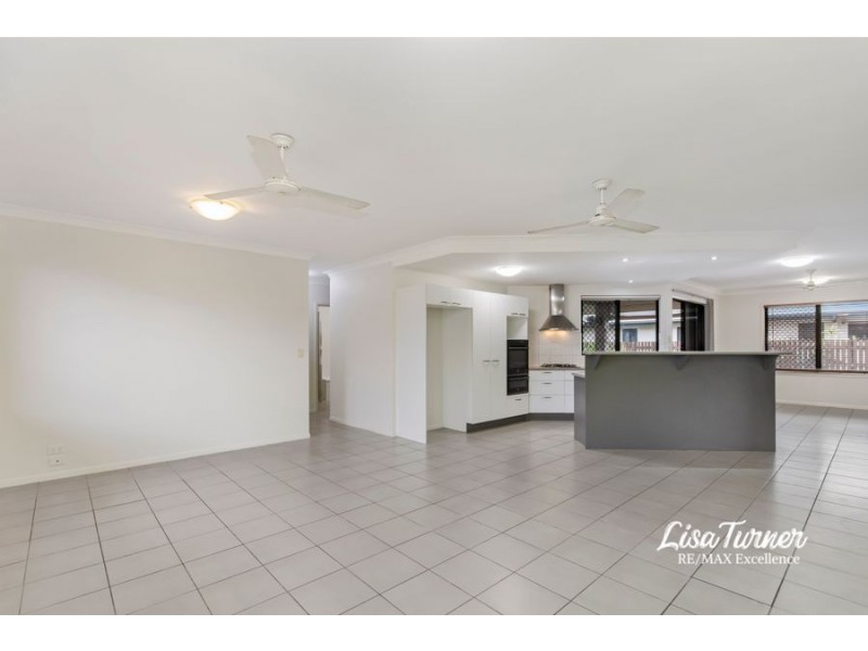 8 Blue Wren Drive, Kelso QLD 4815