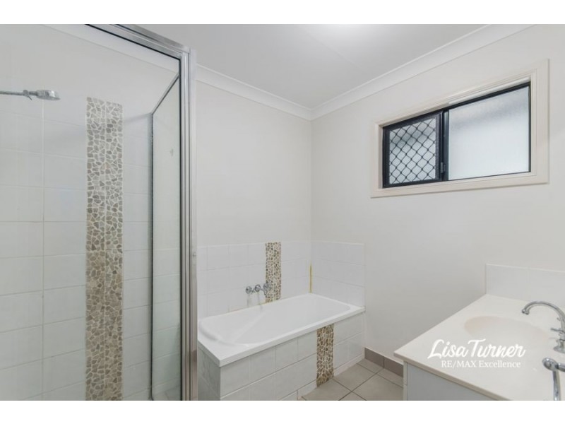 8 Blue Wren Drive, Kelso QLD 4815