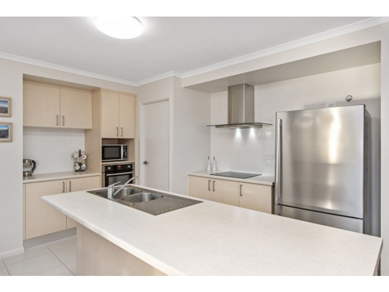 5 Stenhouse Street, Mount Low QLD 4818