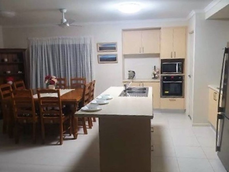 5 Stenhouse Street, Mount Low QLD 4818