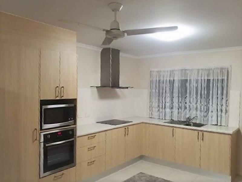 5 Stenhouse Street, Mount Low QLD 4818