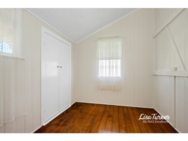 25 Ninth Avenue, Railway Estate QLD 4810