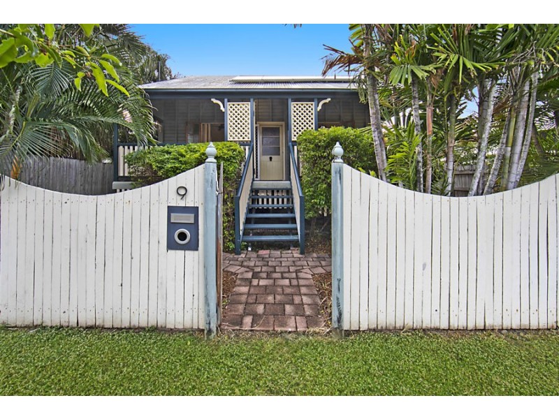 9 Ninth Avenue, Railway Estate QLD 4810