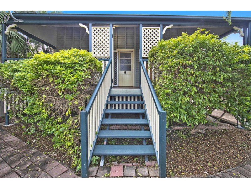 9 Ninth Avenue, Railway Estate QLD 4810