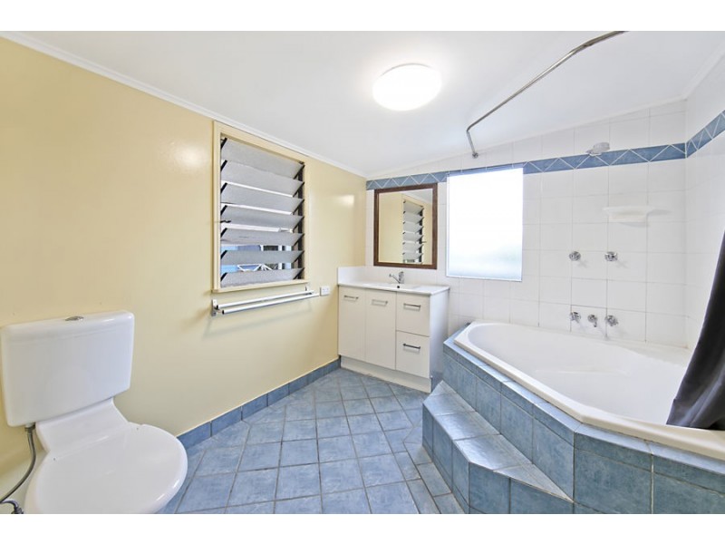 9 Ninth Avenue, Railway Estate QLD 4810