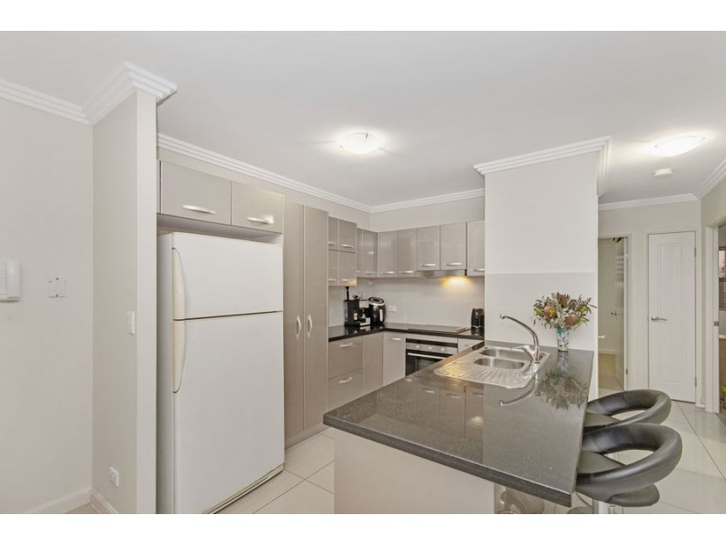 38/319 Angus Smith Drive, Douglas QLD 4814